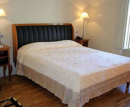 Certosa 3* Падула